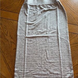 Elegant Gray Striped Pencil Skirt